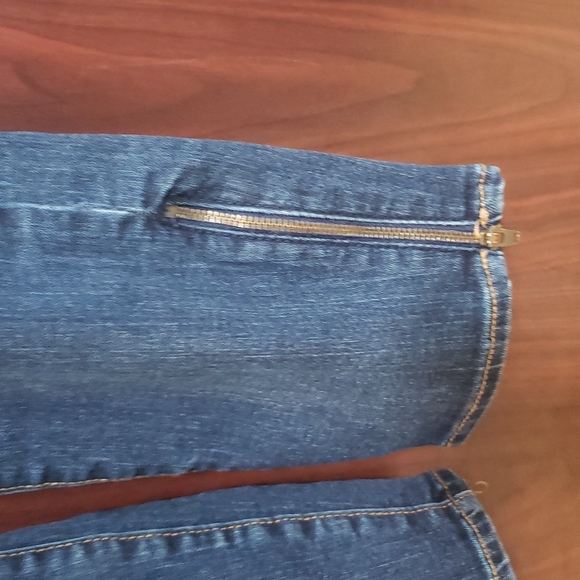 2/$32 Jeans - Old Navy THE ROCKSTAR - Picture 5 of 7